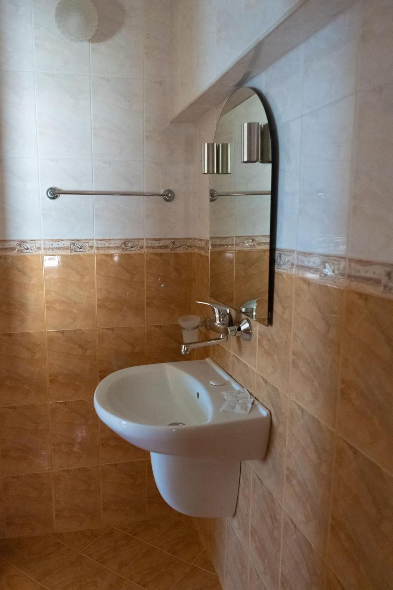 Zlatna Ribka Hotel Черноморец Екстериор снимка