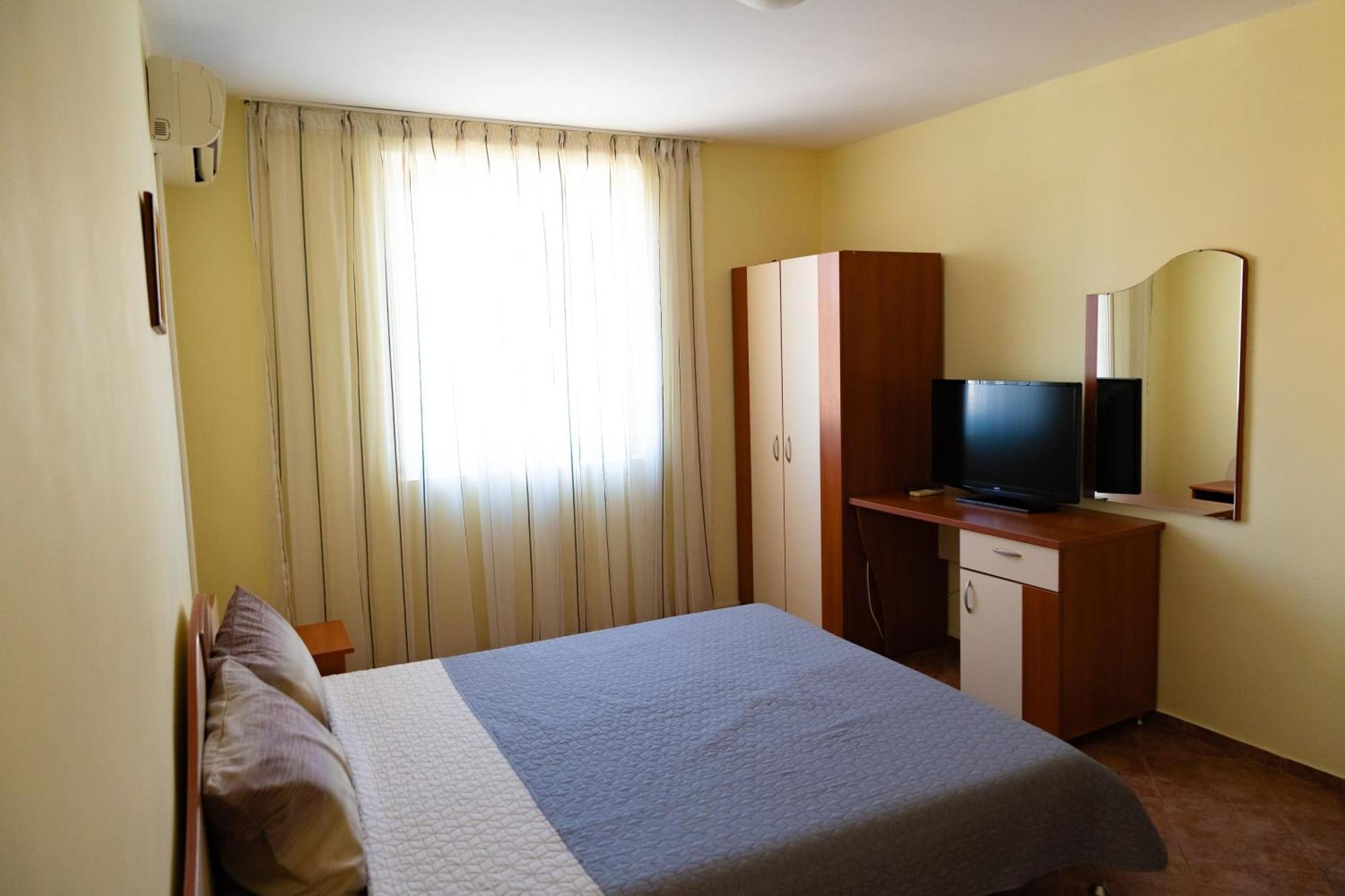 Zlatna Ribka Hotel Черноморец Екстериор снимка