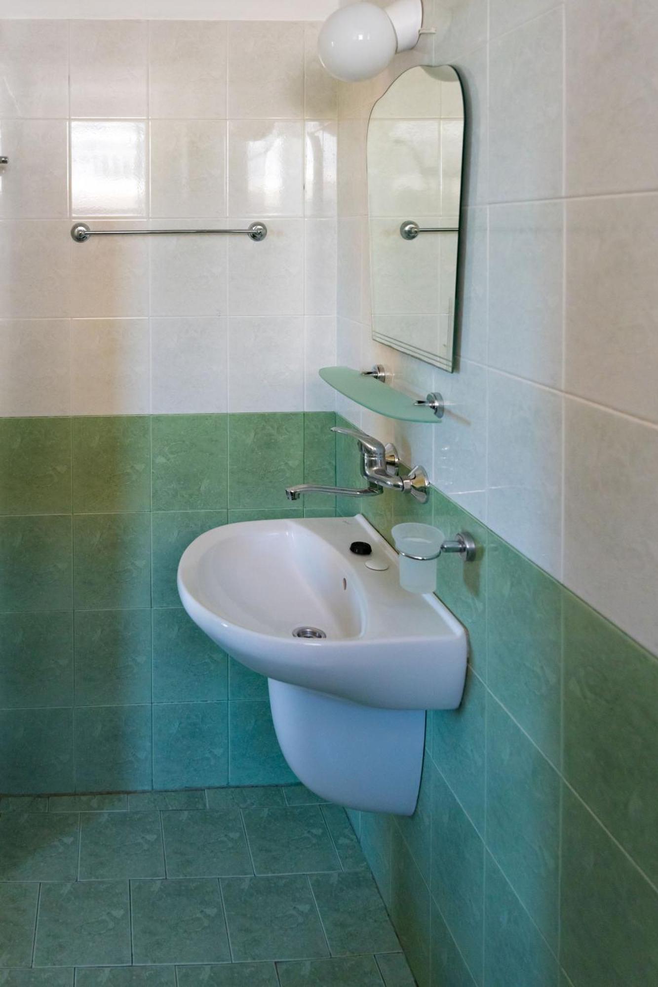 Zlatna Ribka Hotel Черноморец Екстериор снимка