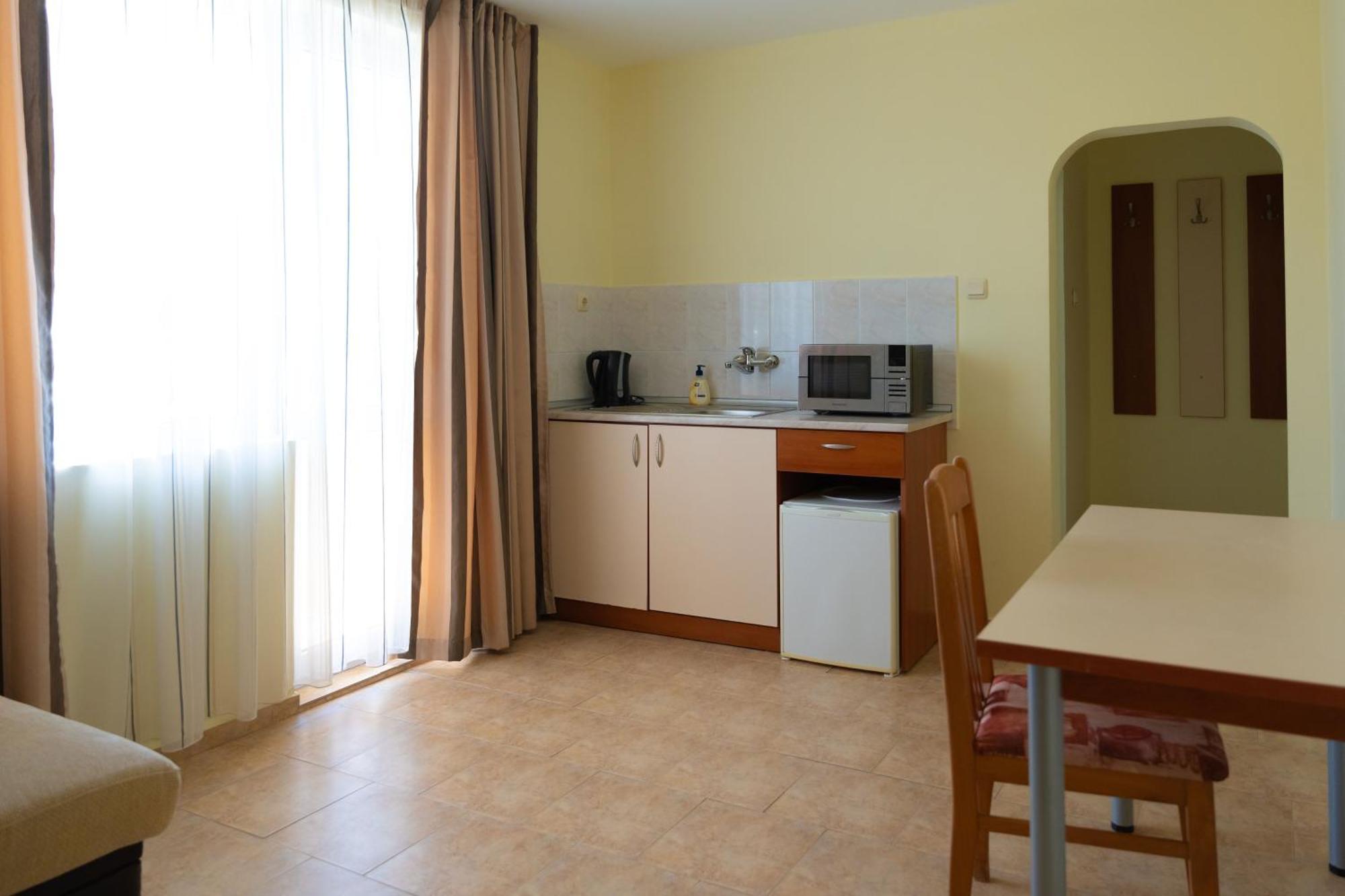 Zlatna Ribka Hotel Черноморец Екстериор снимка